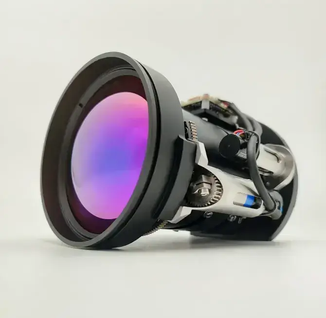 Новый моторизованный объектив для охлаждаемых камер среднего ИК-диапазона с фокусным расстоянием 15 – 300 мм